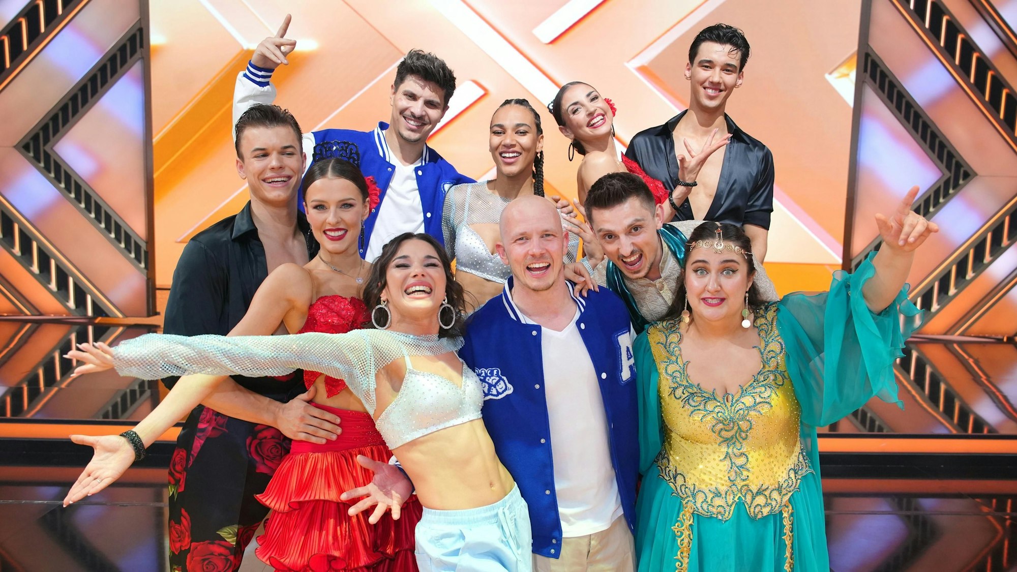 Marie Mouroum auf dem Parkett der Let's Dance Show