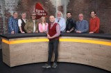 Horst Lichter bei „Bares für Rares“ moderiert mit seinem unverkennbaren Humor.