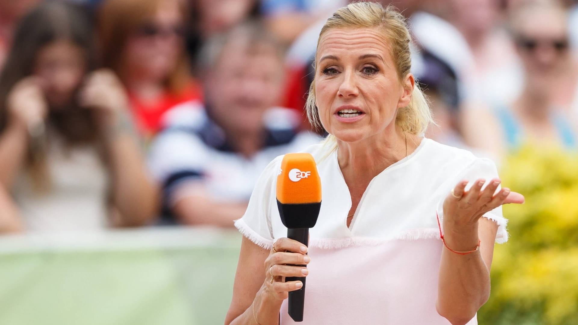 Andrea Kiewel moderiert den ZDF-Fernsehgarten