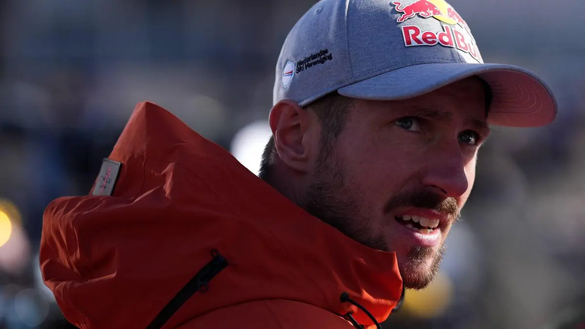 Marcel Hirscher bei einem Spaziergang mit Freundin – seltene Einblicke ins Privatleben des Ski-Stars