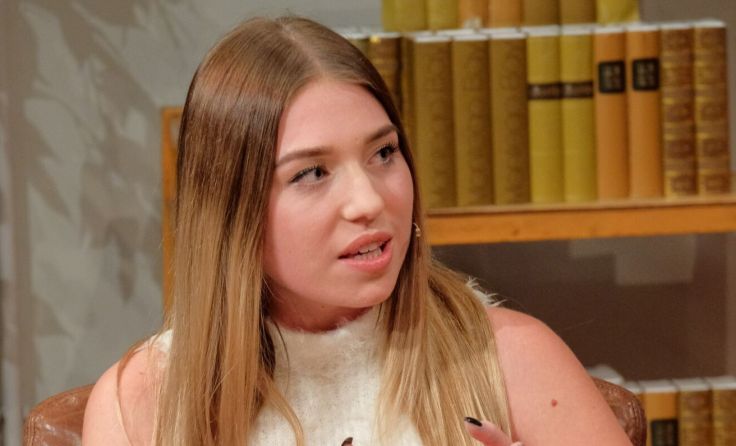 Bianca Heinicke lächelt in die Kamera – ein Symbol für Deutschlands Social Media Stars
