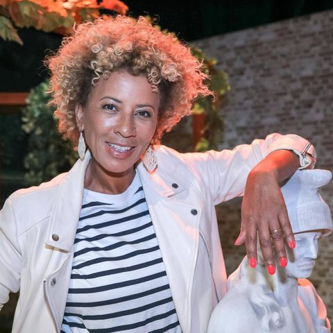 Arabella Kiesbauer bei einem TV-Event, freundlich und offen