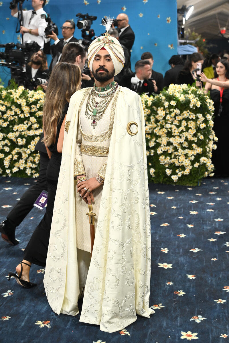 Stunning 2025 Met Gala red carpet arrivals highlighting the Met's latest fashion