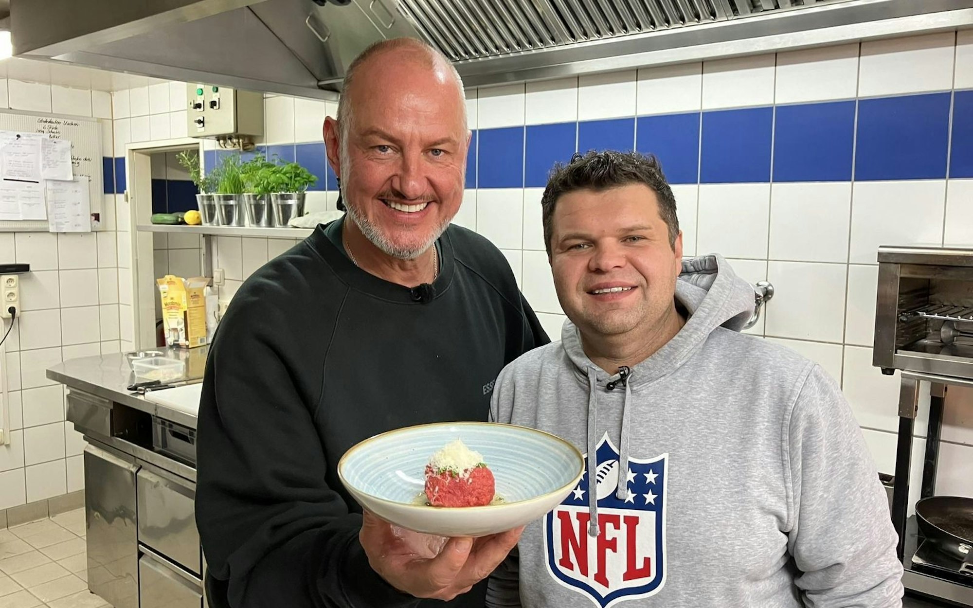 Frank Rosin berät das Team des Il Cortile in Erfurt – Szene aus Rosins Restaurants