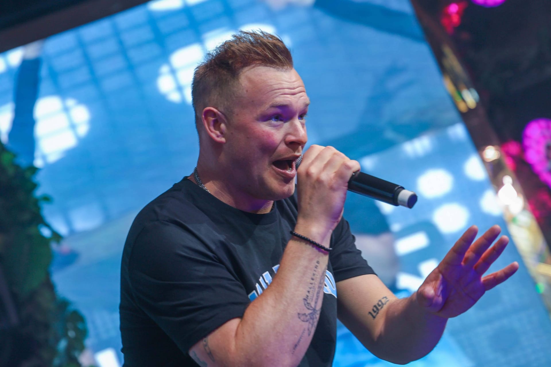 Julian Benz beim Megapark-Auftritt