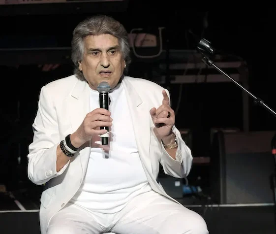 Toto Cutugno esibizione live