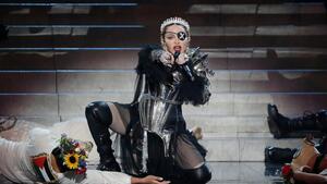 Sandra Studer live beim ESC 2025 in Basel.