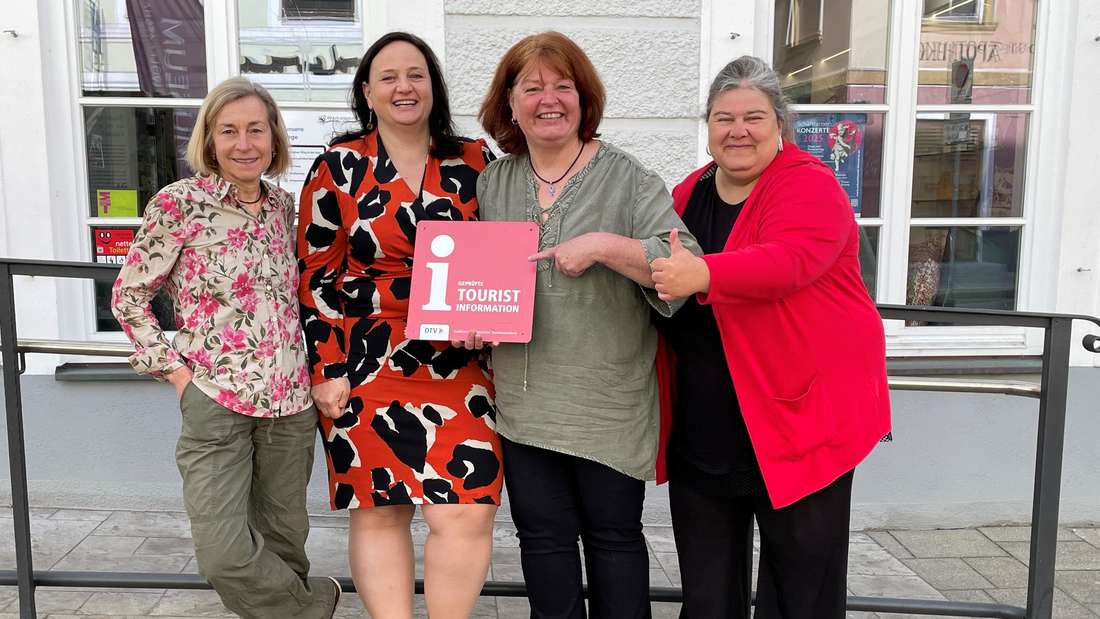 Tourist-Info Wolfratshausen, Selfie-Spot aus Hubert und Staller