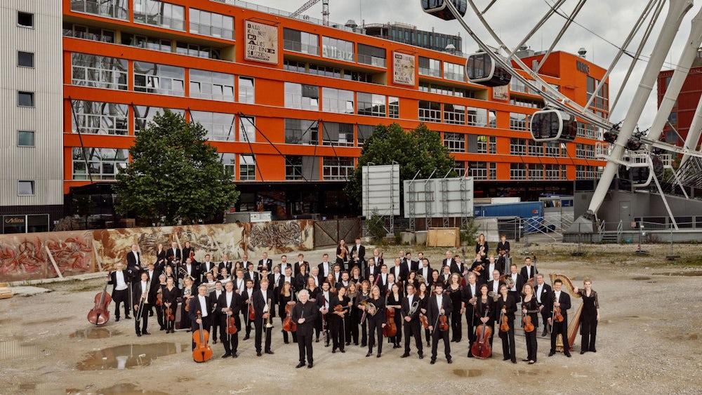 Chefdirigent Simon Rattle und das Symphonieorchester des Bayerischen Rundfunks bei der Saisonvorstellung