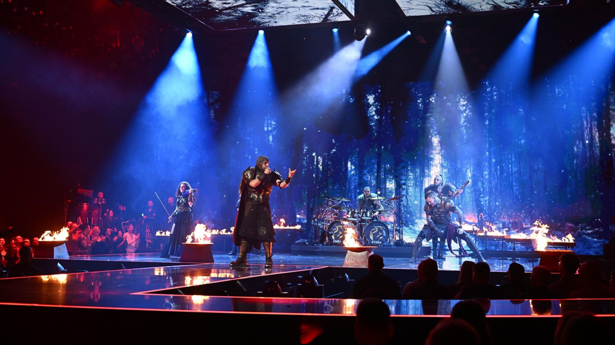 KAJ auf der ESC-Bühne 2025 – Das Sauna-Thema begeistert Fans europaweit