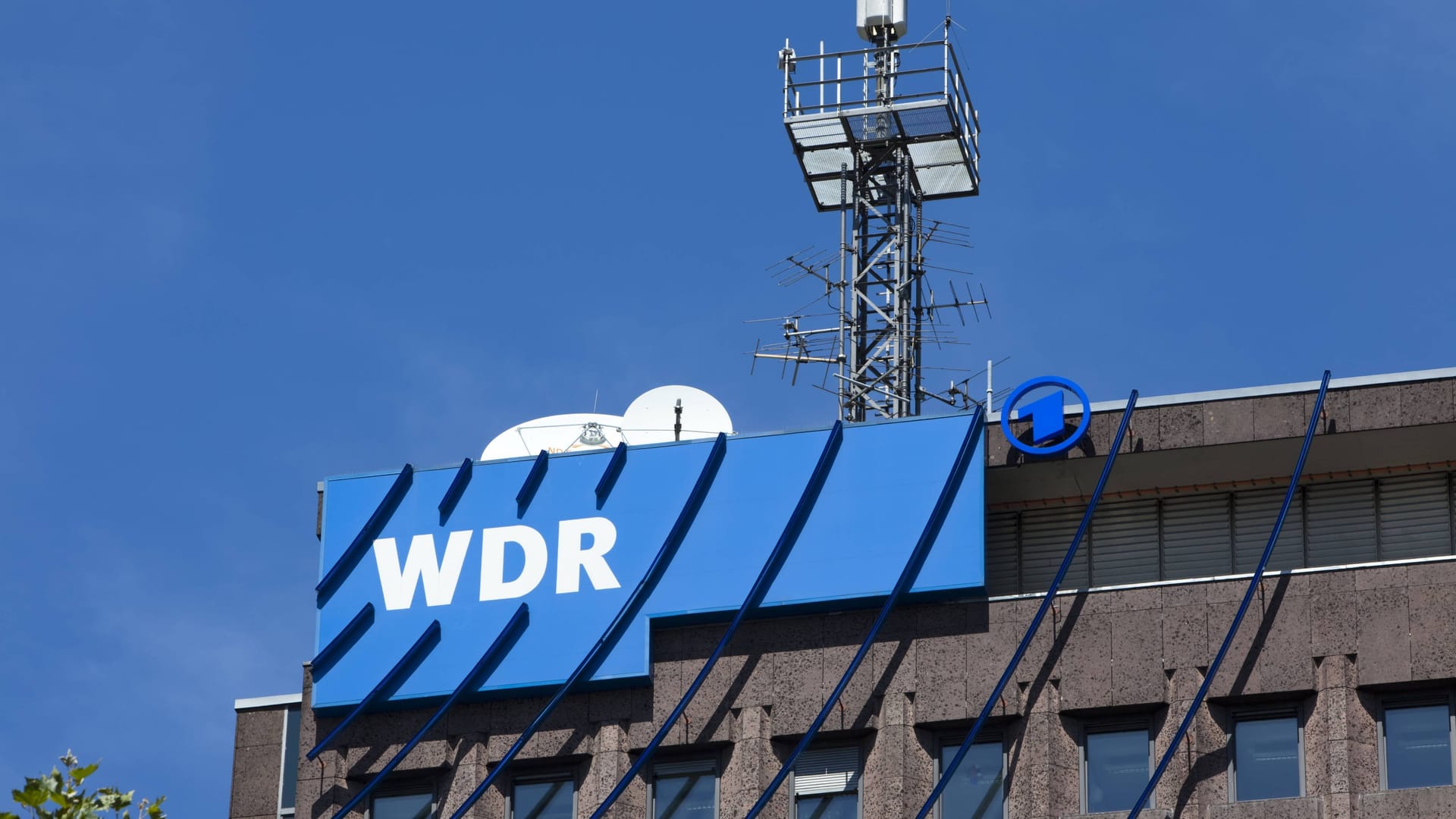WDR-Gebäude nach Feueralarm in Köln