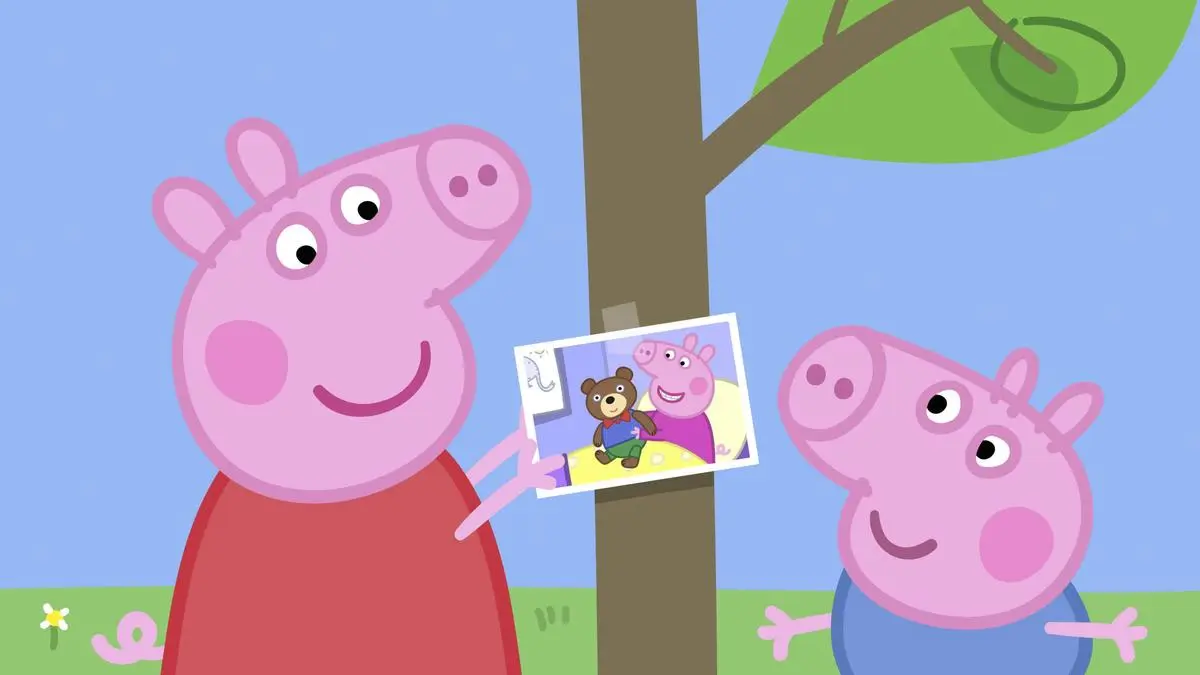 Peppa Wutz Baby Evie und Familie Wutz im Kinderzimmer