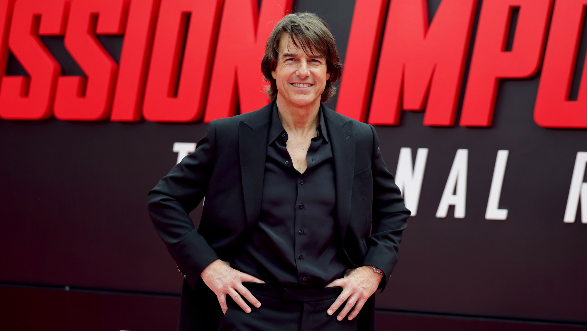 Tom Cruise as Ethan Hunt performing stunts in Mission Impossible 2