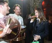 Ilary Blasi sorridente durante un evento mondano
