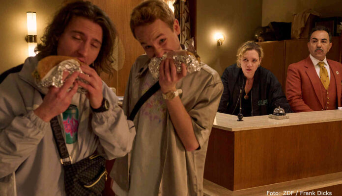Das Team der Serie „Nighties“ auf ZDF neo